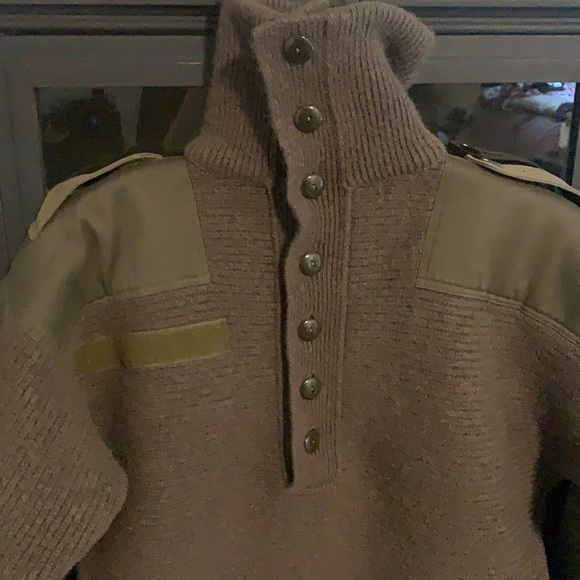 ORIGINAL AUSTRIAN ARMED FORCES SWEATER. RARE FIND! - Picture 3 of 5